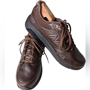 New Balance Mens Leather Walking Shoes, Size 10, Brown